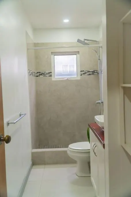 Modern 2-Bedroom Apartment Near Le Phare Bleu Marina Egmont 格林纳达